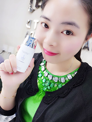 付愛寶FF清透隔離防護(hù)乳